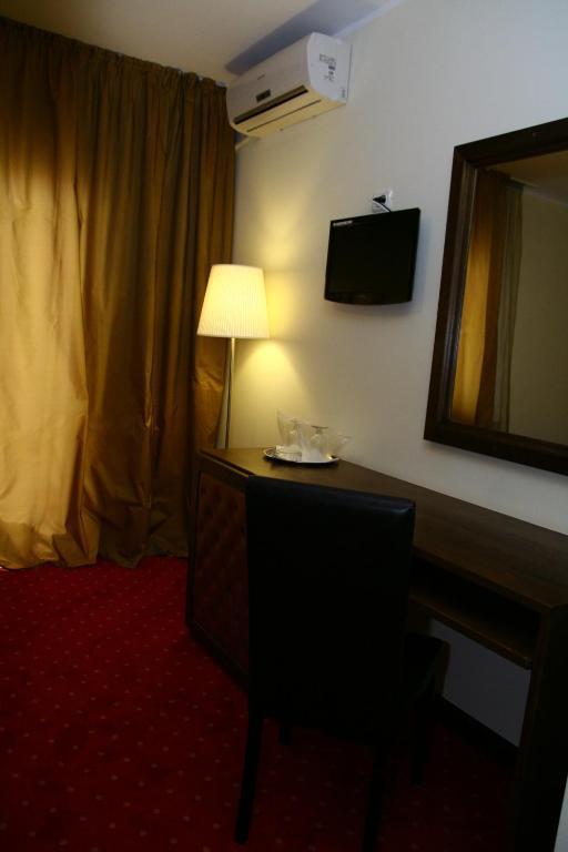 Hotel City Tulcea Habitación foto