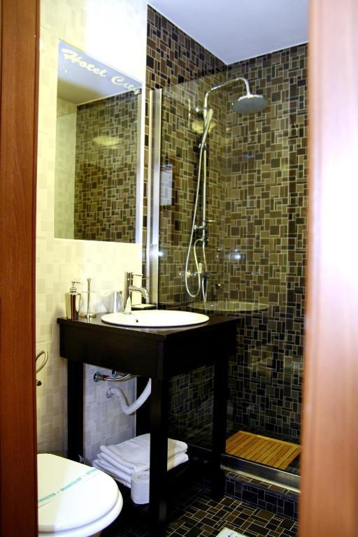 Hotel City Tulcea Habitación foto