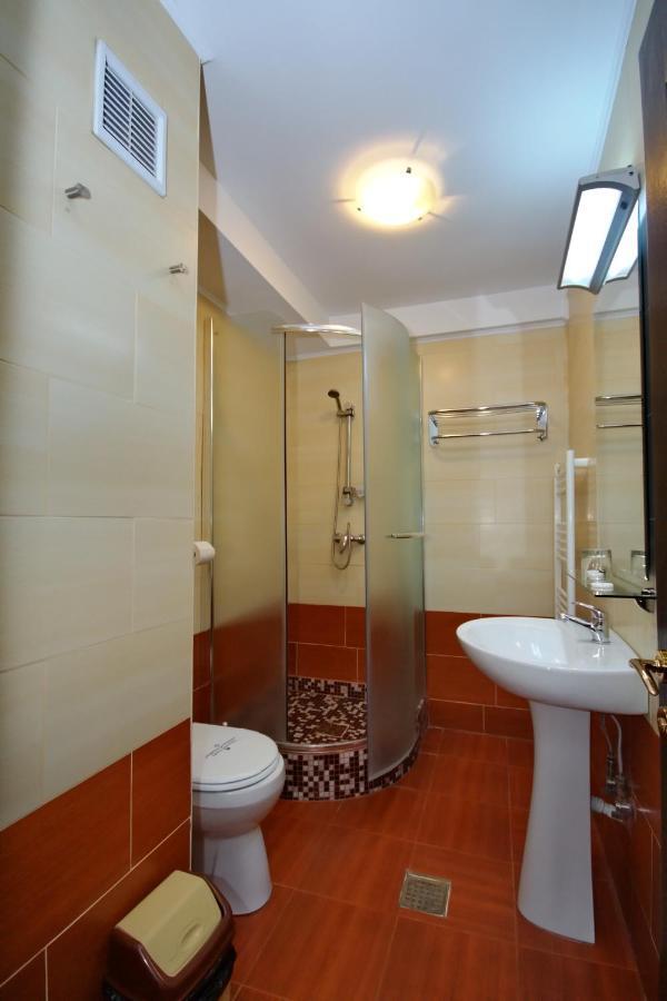Hotel City Tulcea Habitación foto